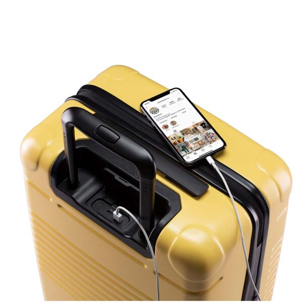 Arlo-Skye-Dusen-pc-zip23-lemon-charging_b4c2d8ce-633a-4f77-8897-55b0edc31186.jpg Arlo Skye X Dusen Dusen: Luggage