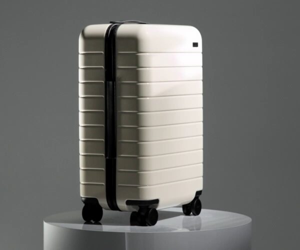 The Carry-On in Salt White (Gloss)